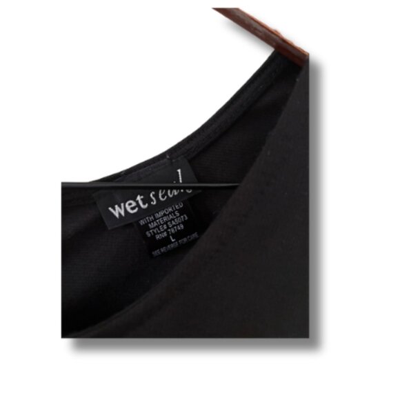 Wet Seal Black Crop Top with Back Zipper Detail Size L - Picture 4 of 4